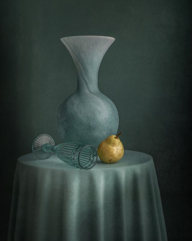 Still life, green, glass, pear, light, texture A simple life... фото превью