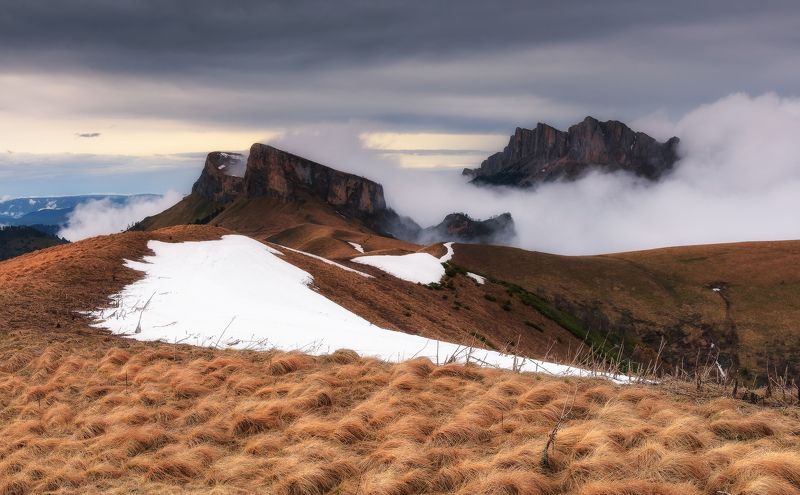 Вечером в горах фото превью