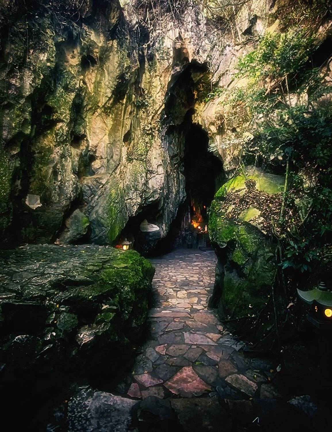 Marble Mountains, Danang, Vietnam, Кирилл