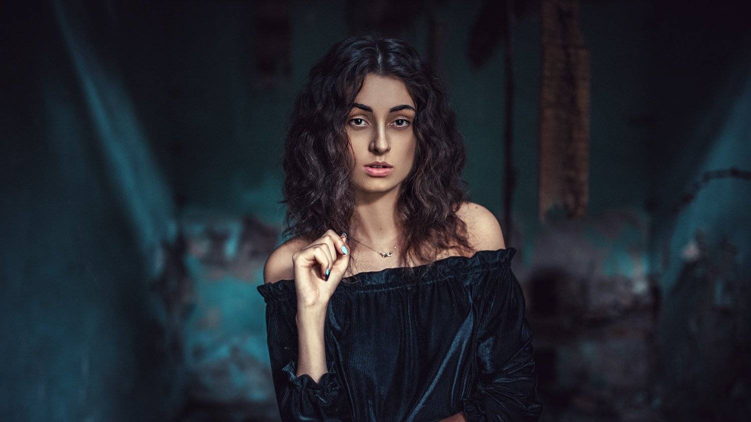 Cinematic, Colormood, Portrait, Teal, Damian Piorko