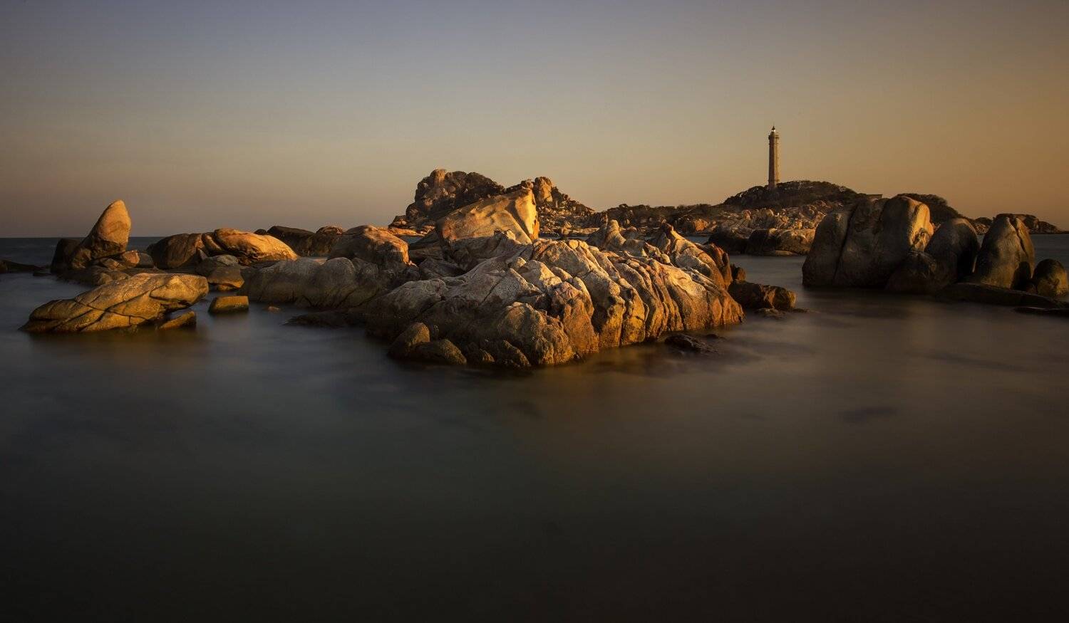 Маяк, море, вода, закат, Вьетнам, скалы, камни, Павел Попов