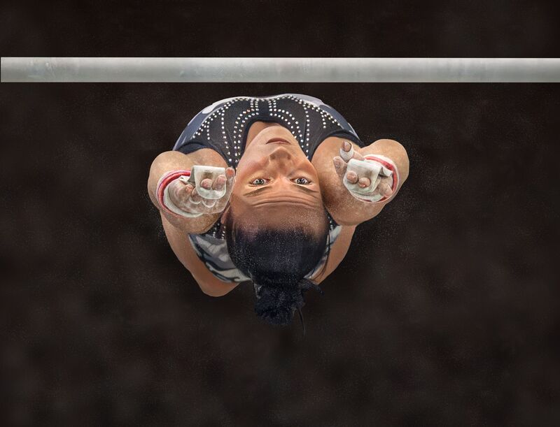 sport, sports_photography, gymnastics Beneath the bar фото превью