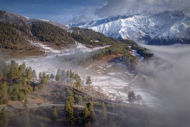 svaneti, tsvirmi, spring, morning, clouds, forest, mountain, fog, sky, nature, landscape, scenery, travel, outdoors, georgia, sakartvelo, chizh Morning In The Svan Mountains фото превью