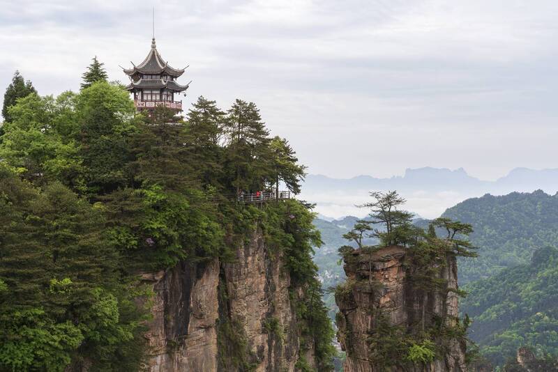 Liuqi Pavilion, Zhangjiajie National Forest Park, China фото превью