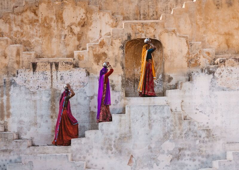 rajasthan, india, stepwell Meena Woman фото превью