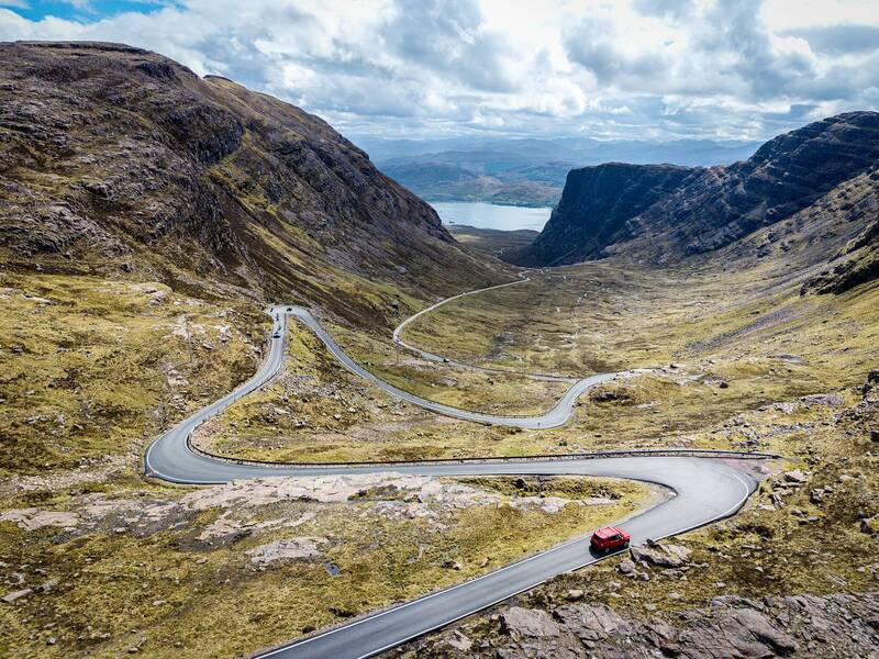 Serpentine Road (Drone shot) фото превью
