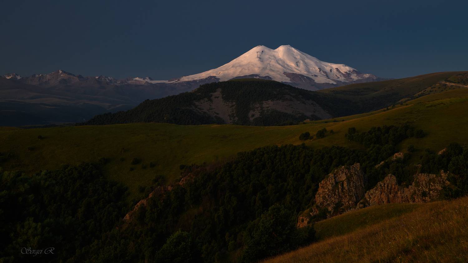 кавказ, эльбрус, приэльбрусье, горы, лес, деревья, кусты, трава, 5 часов утра, Сергей Рытиков