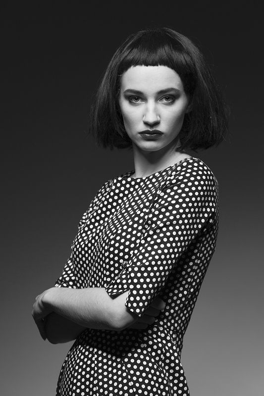 in shes face фото превью