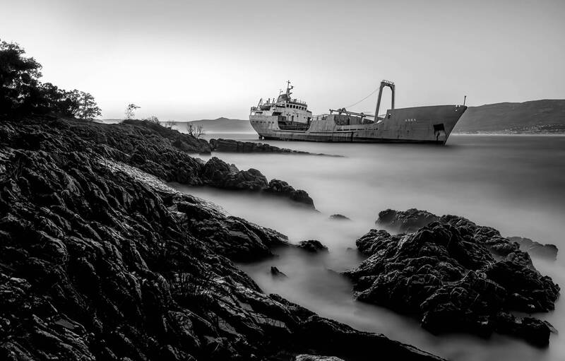 landscape, ship, sea, rocks, ocean, nikon, longexposure, bw, blackandwhite, boat The ship фото превью