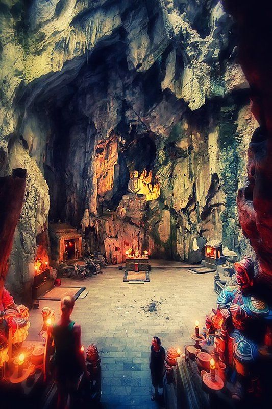 Buddha Cave, Marble Mountains, Danang, Vietnam Buddha Cave фото превью