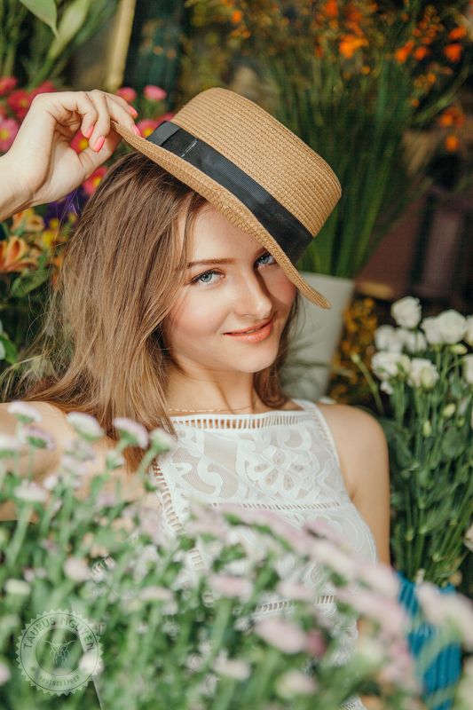 Flowers girl фото превью