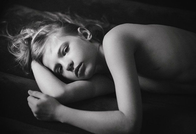 дети, черно-белое,Павлодар,Казахстан,эмоции,жизнь, детство дочь фото превью