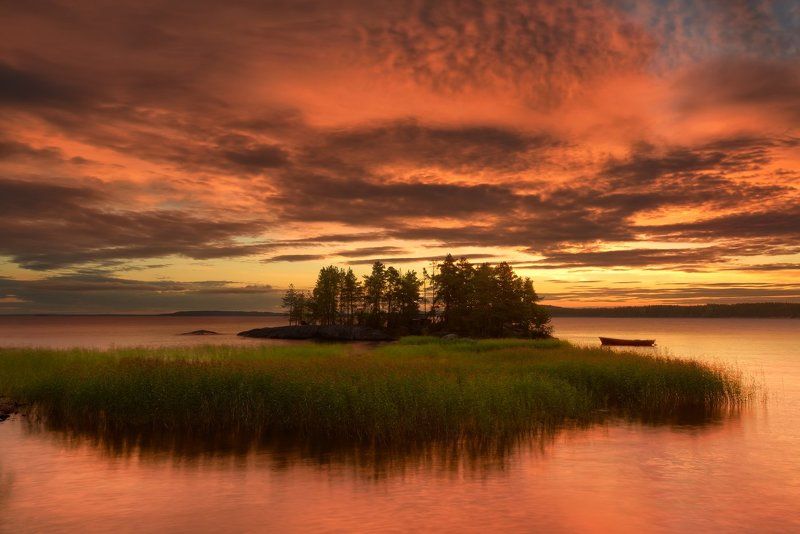 Полыхающий остров фото превью
