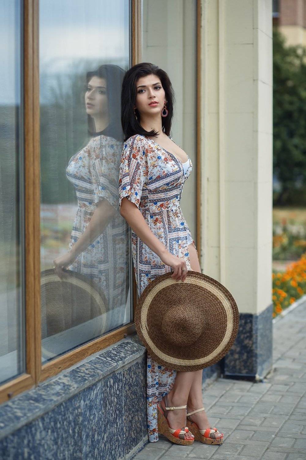 Брюнетка, Девушка, Зеркальный, Красота, Лето, Мода, Окна, Отражение, Портрет, Стиль, Улица, Шляпа, Марина Кондратова