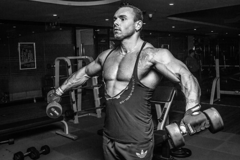 handsome, sport, muscle, fitness, training, gym, body, athlete, arm, workout, muscular, power, bodybuilder, male, weight, bicep, exercise, healthy, adult, lifting, bodybuilding, strong, chest, fit, dumbbell, attractive, active, man, caucasian, torso, stre тренировка фото превью