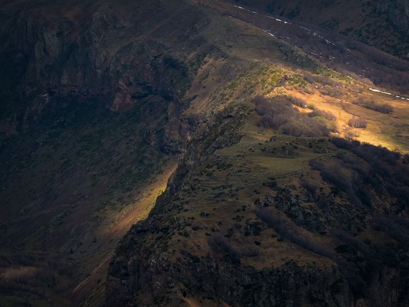 грузия, степанцминда, пейзаж, горы, све Скользящий свет. фото превью