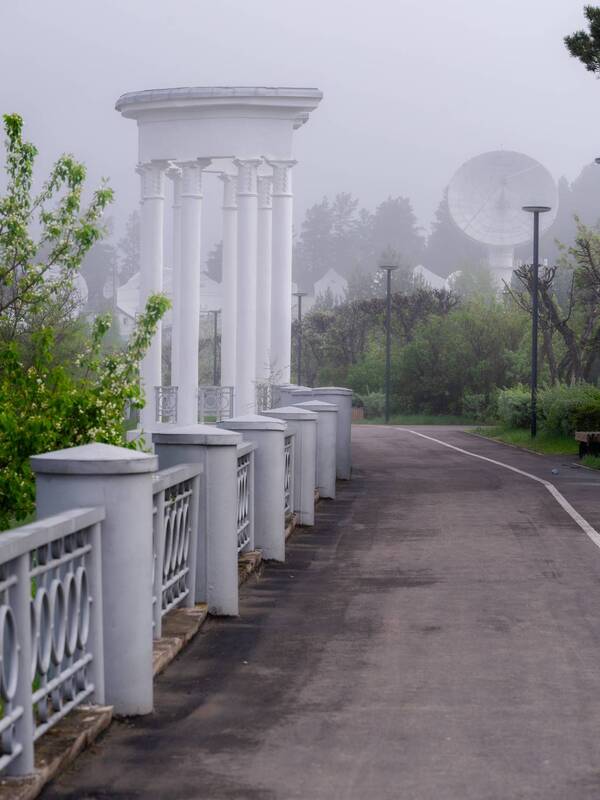 туман, лето, железногорск, космос Когда XX век встречается с XXI.. фото превью