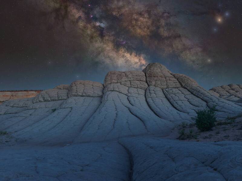 Stone Waves Beneath the Stars фото превью