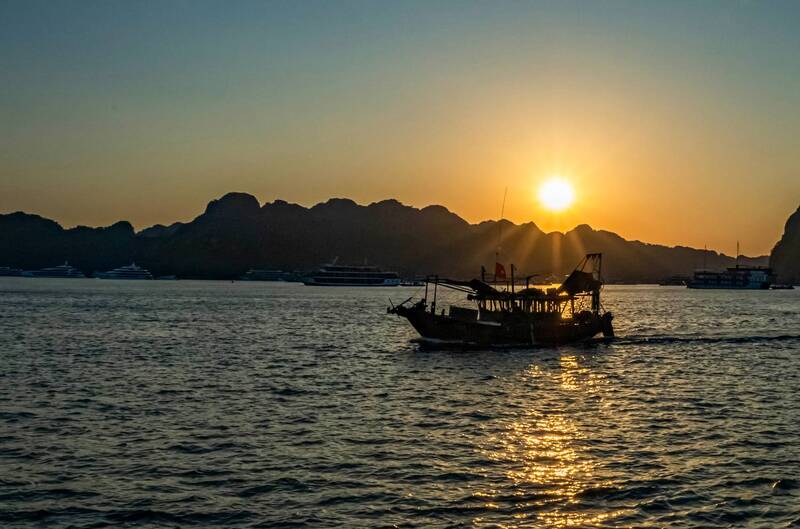 Halong Bay фото превью