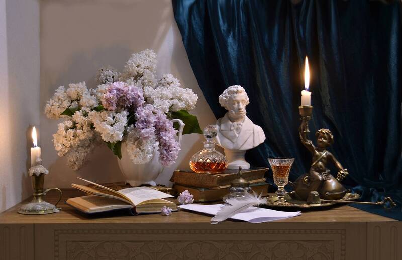 still life натюрморт цветы фото натюрмор, бюст, а.с.пушкин, свечи, подсвечники, томик стихов, перо, чернильница С Днём Рождения Александр Сергеевич! фото превью