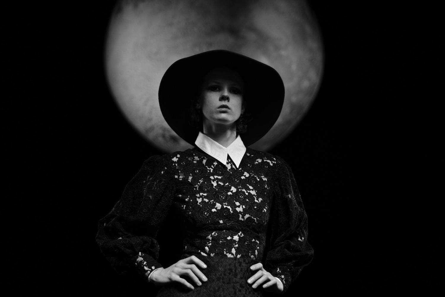 Lullaby of Woe. Автор: Михаил Сергеевич art, conceptual, black and white, женский портрет, портретный фотограф, концептуальный фотограф, фотограф санкт-петербург, ленинградский фотограф, Михаил Сергеевич