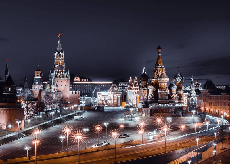 Фиолетовая ночь в Москве фото превью