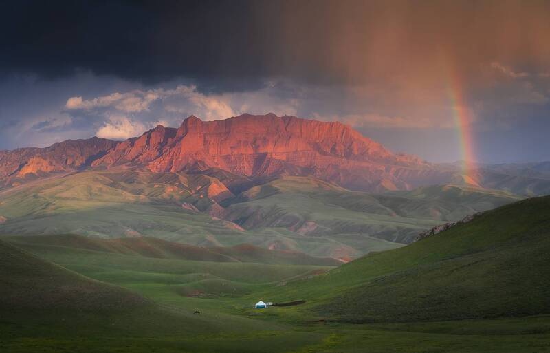Кыргызстан. Горный массив Калкагар фото превью