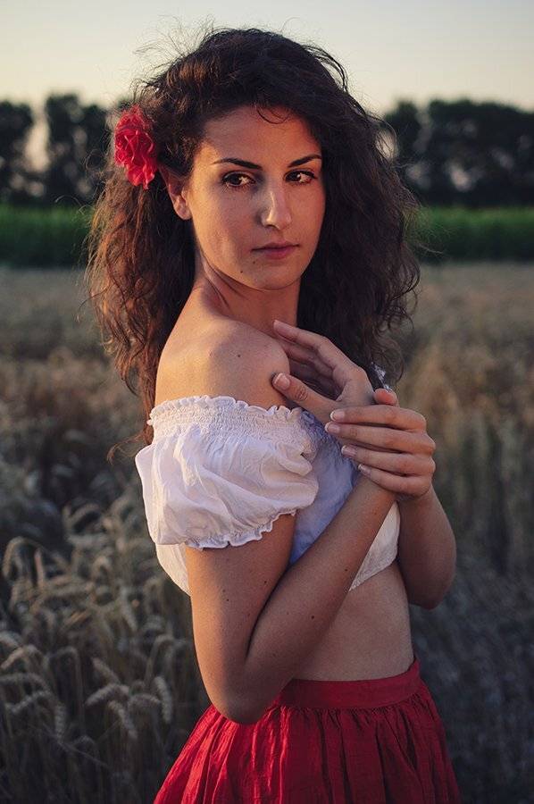 , Габриела Сгънатова