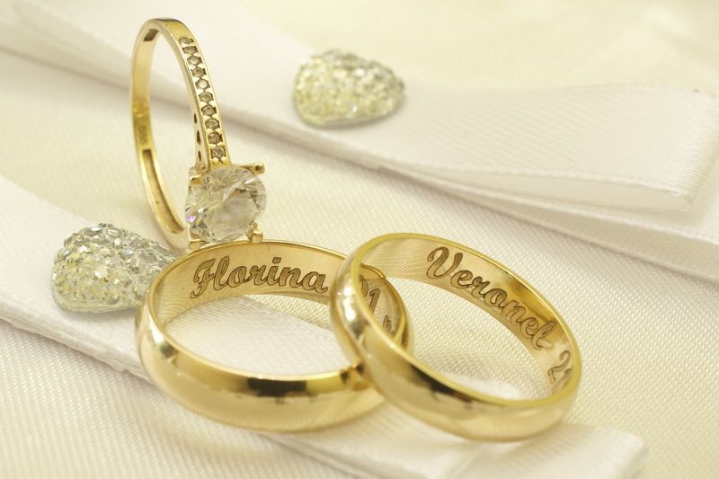 Wedding rings фото превью