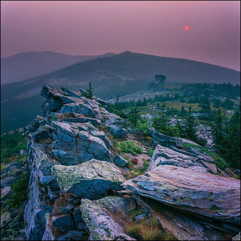 Восход, Горы, Скалы, Урал Уреньга, вид на первую сопку. фото превью