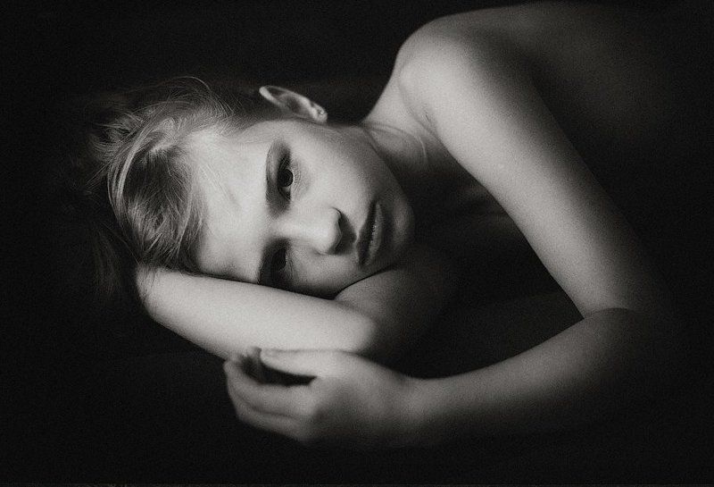 дети, черно-белое,Павлодар,Казахстан,эмоции,жизнь, детство дочь фото превью