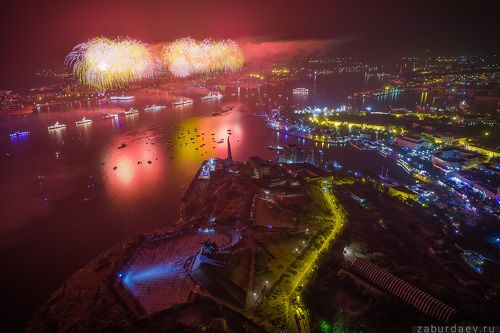 Салют в честь дня ВМФ в Севастополе