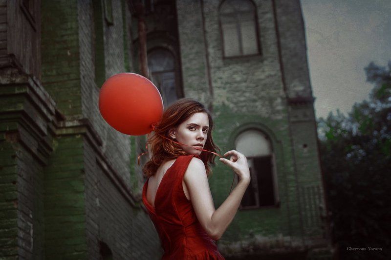 портрет, девушка, шарик, город,  отпусти фото превью