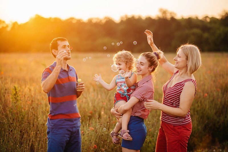Family portrait фото превью
