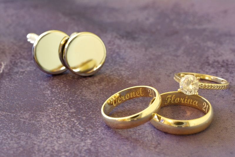 Wedding rings фото превью