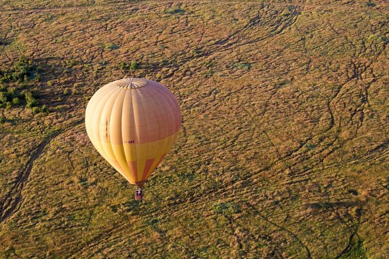 kenya, masai mara Полёт над саванной фото превью
