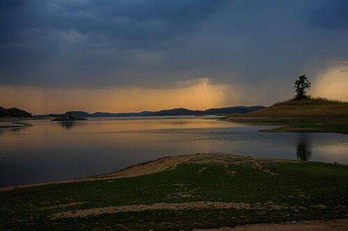 Rain in the horizon