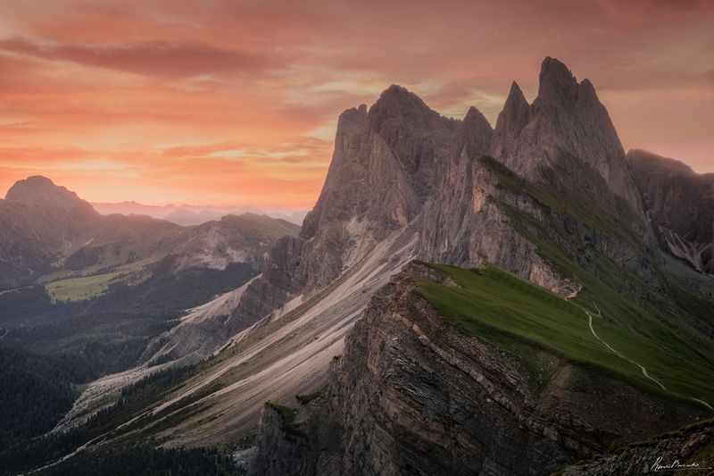 dolomites, seceda, mountaines, italy, alps Seceda Peaks in the Dawn Light фото превью