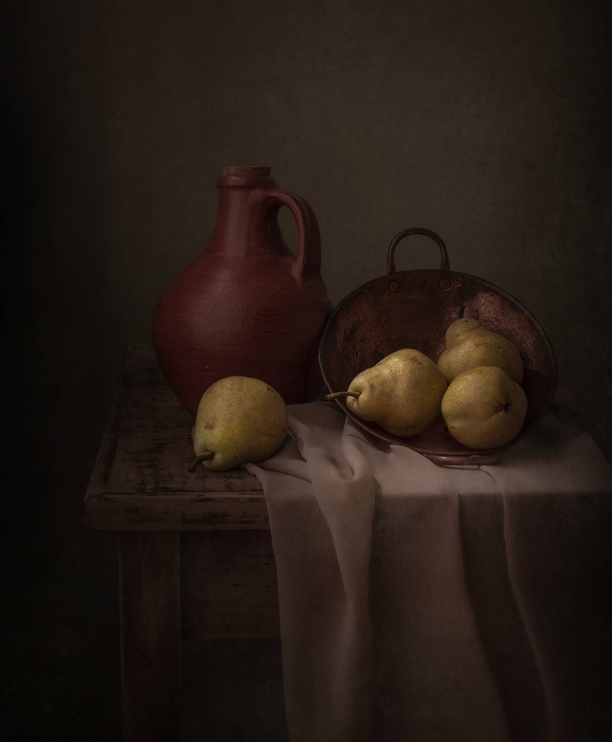 Still life, pears, colors, shadow, texture, light, Maria Margareth Perfoncio