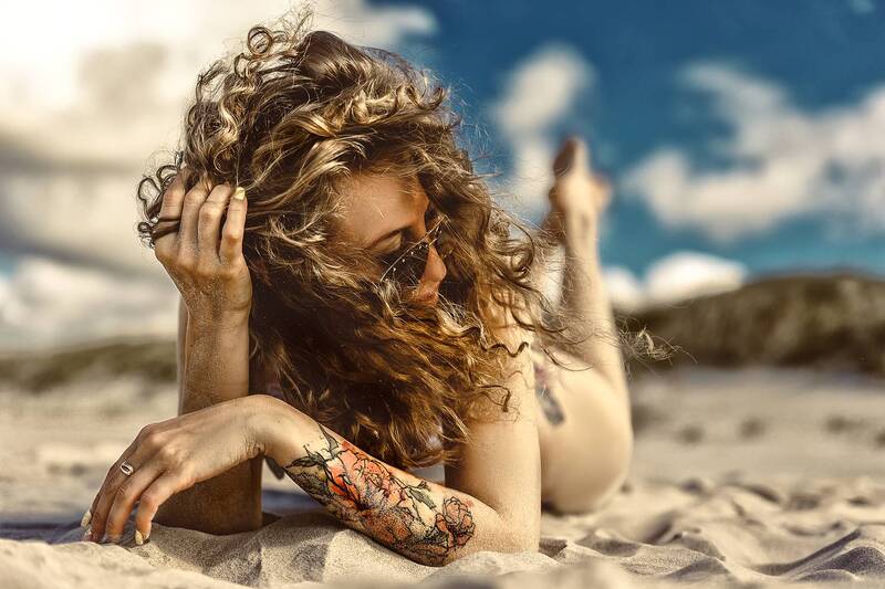 woman, portrait, art Kissed by the sun, carried by the breeze фото превью