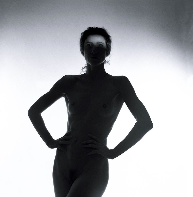 silhouette, backlit, monochrome, figure, nude, fineart, highkey, woman, body, shadow, light, contrast, studio, elegant, form Silhouette in Light (VC. 34) фото превью