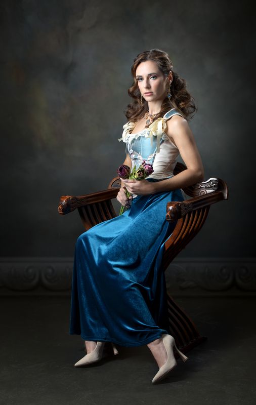 Woman, Blue dress Romantic portrait фото превью