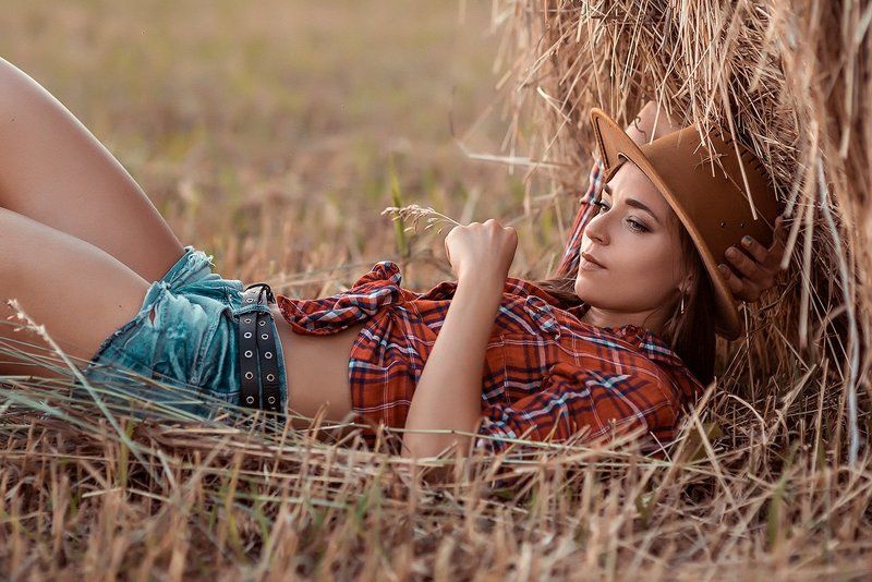 85mm, Девушка, Закат, Ковбой, Сено WW фото превью