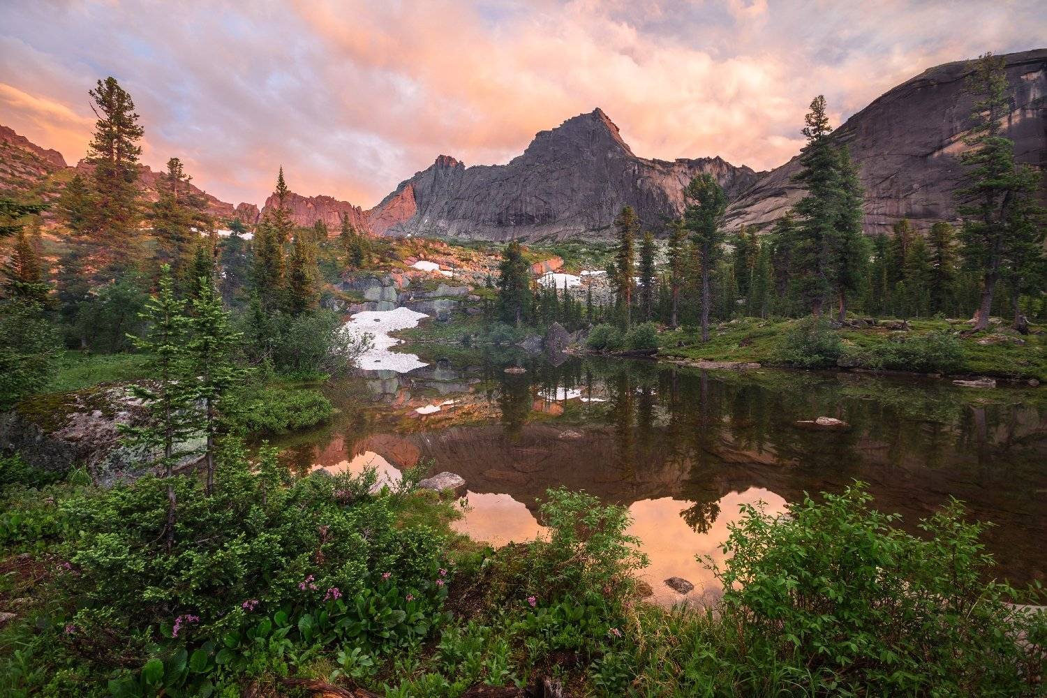 Ергаки, Спящий Саян, Лазурное, озеро, скалы, горы, Западный Саян, Красноярский край, Виктор Зайцев