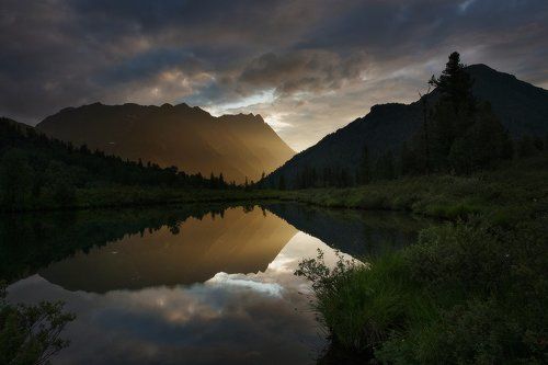 Безымянные вершины в вечернем свете