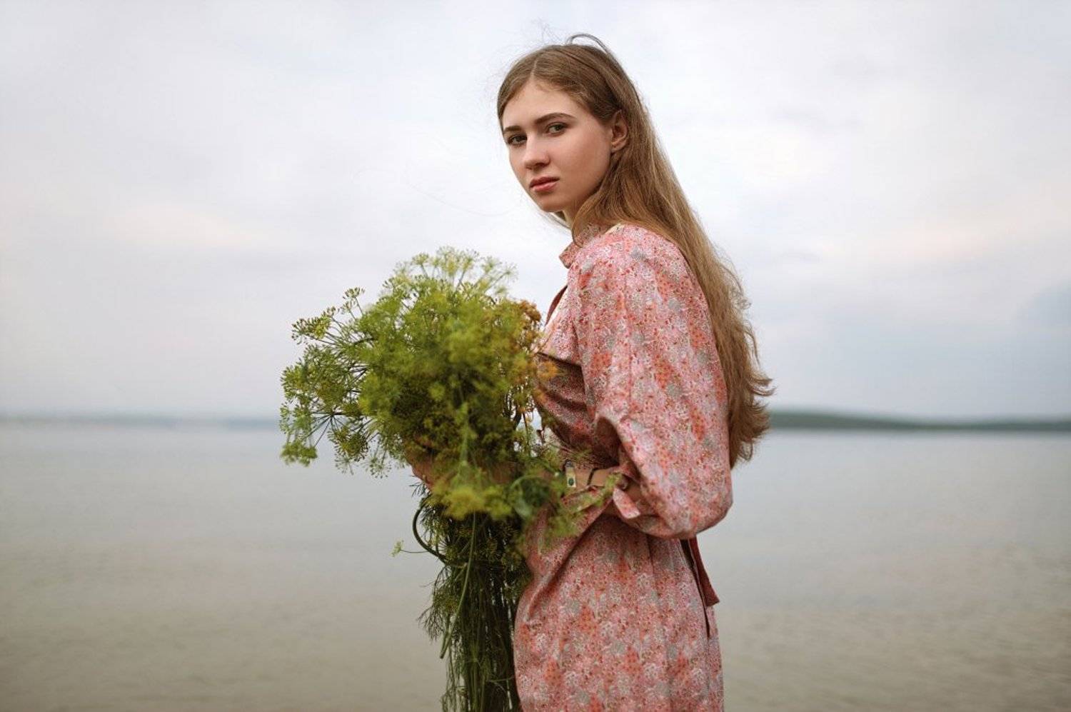 укроп, девушка, вода, россия, одежда, платье, классическое, классический, портрет, Роман Золотой