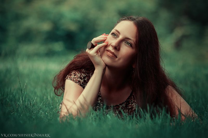 красота, девушка, портрет, глаза, волосы, трава Мое вдохновение фото превью