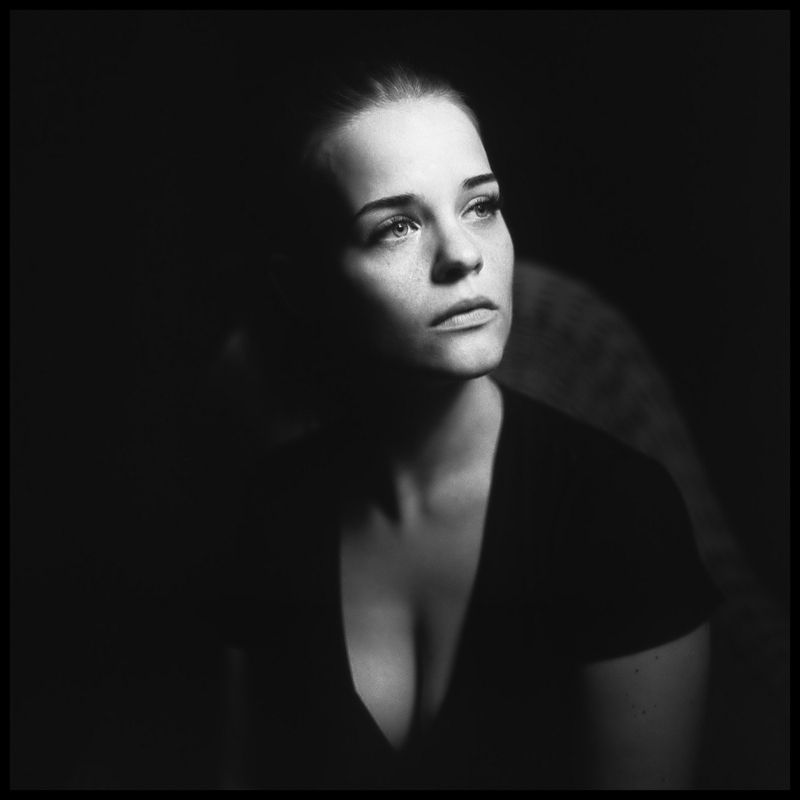 blackwhite, portrait, hasselblad, analog, ilfordfilm to the light фото превью