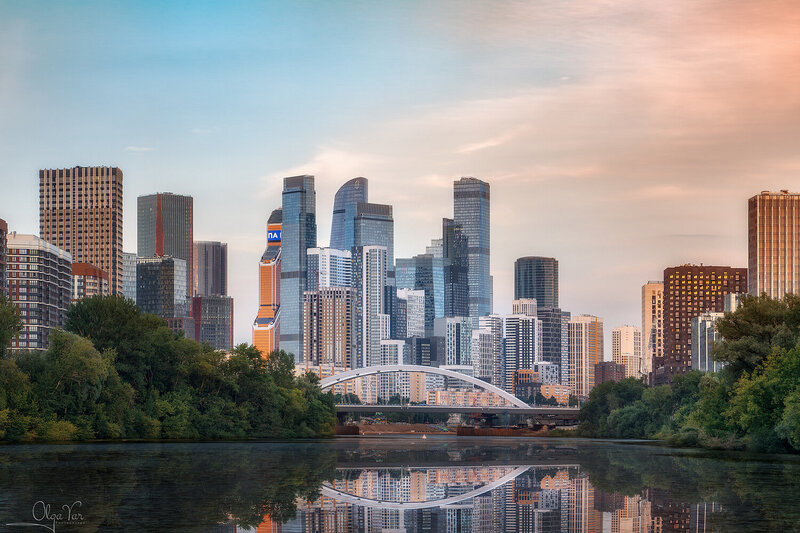 мегаполис, москва-сити, река, отражение, вечер, лето, город Мелодия уходящего дня.. фото превью