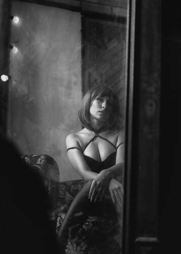 girl from the mirror
